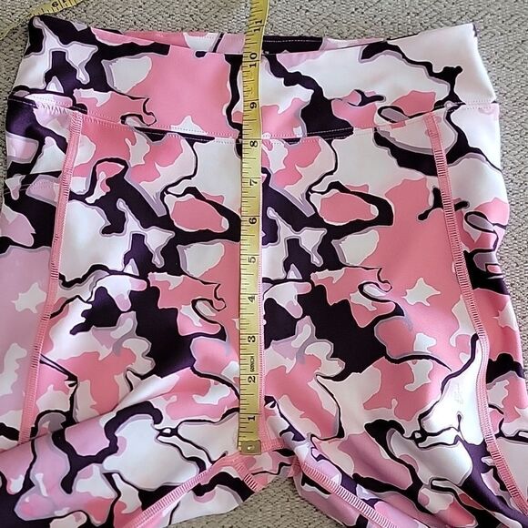 Huk Reel In Pink Purple Yoga Workout Athletic Leggings - Size XS - Picture 8 of 13